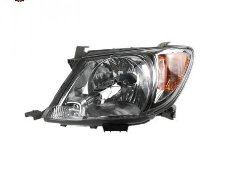 Toyota Hilux 2005-11 წინა ფარები