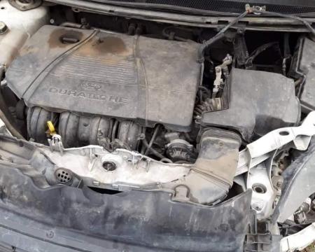 მაქვს დეფიციტი 2009 წლიანი 2.0 ფოკუსის დაშლილები