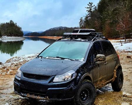 Gvaqvs suzuki sx4 is yvela nawili