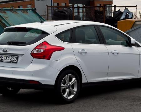 იშლება ფორდ ფოკუსი