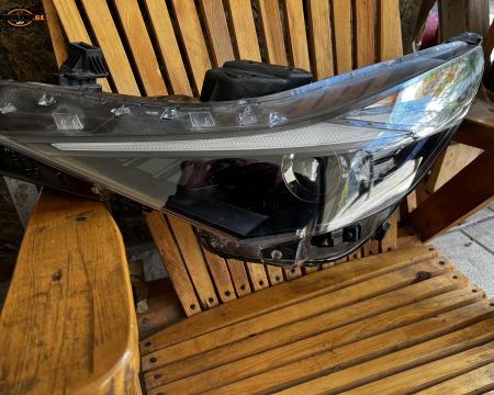 წინა მარცხენა ფარი