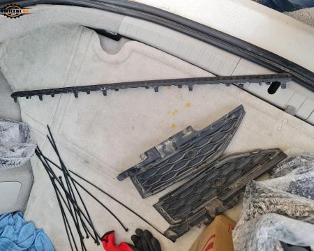 წინა ბამპერის მოლდინგი