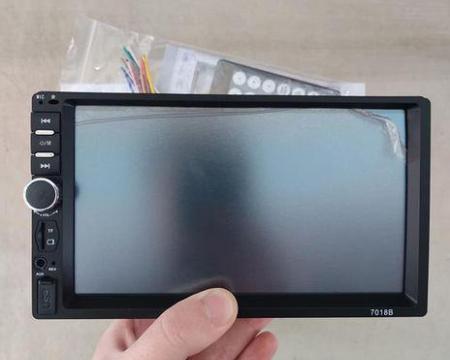 მონიტორი და დინამიკები