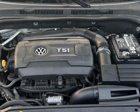 იშლება 2017 წ. 1.8 tsi Jetta se 19000 გარბენით