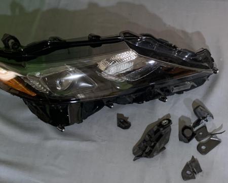 Toyota Camry 2022-2023 ორიგინალი  წინა მარჯვენა ფარი