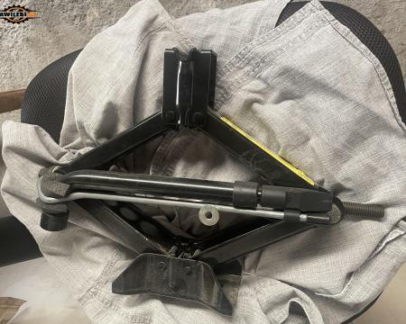 ავტომობილის ამწევი