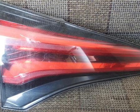 2015-2017 წ.წ. ტოიოტა რავ-4-ის უკანა მარცხენა ორიგინალი (მეორადი) საბარგულის ფარი 