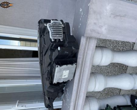 Audi q5 მარჯვენა ფარი თავისი ბლოკებით