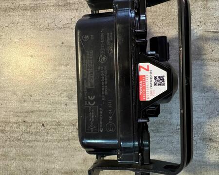 დისტრონიკი ( toyota prius (ZVW50) distronic sensor radar OE 8821047090 )