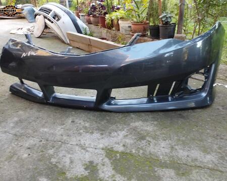 კამრის დაზიანებული ბამპერი