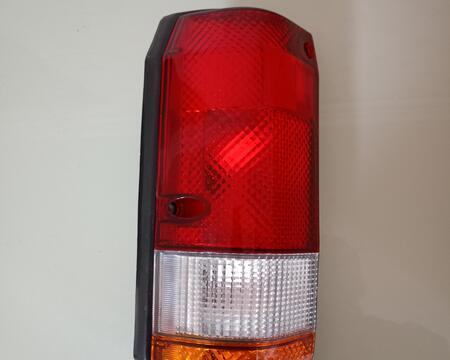 Toyota LC 70-ის უკანა ფარი