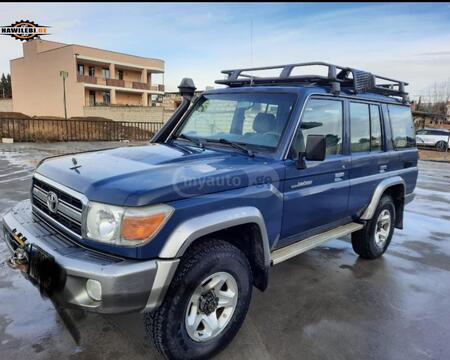 Toyota LC 70-ის უკანა ფარი