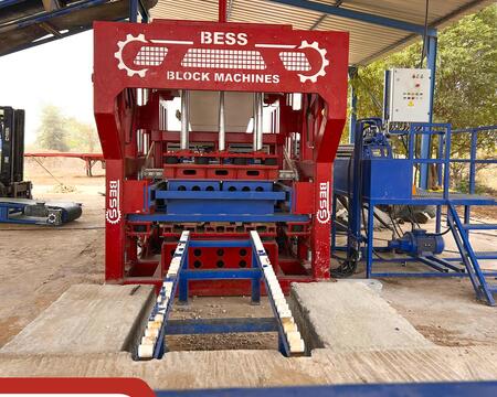 იყიდება ბლოკის დანადგარი