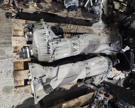 იშლება
