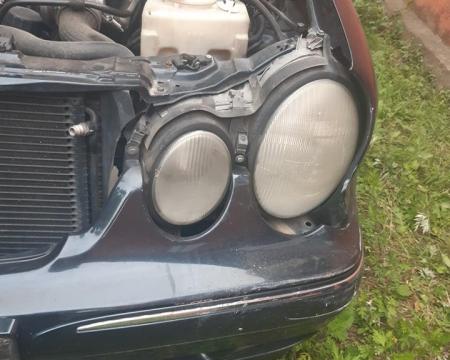 იშლება 2001 წლიანი e220 რესტაილინგი 2.2 CDI
