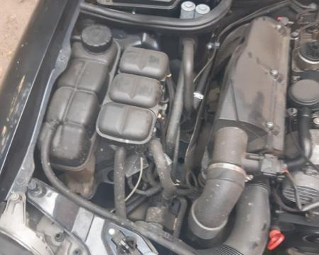 იშლება 2001 წლიანი e220 რესტაილინგი 2.2 CDI