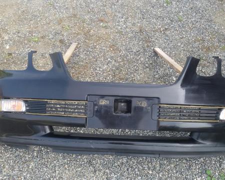 იყიდება წინა ბამპერი